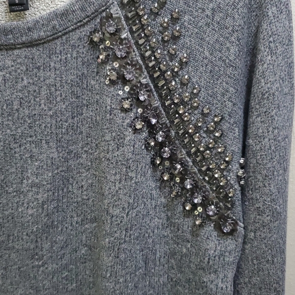 J.CREW - GREY SWTR WITH JEWELLED DETAIL - Picture 2 of 8